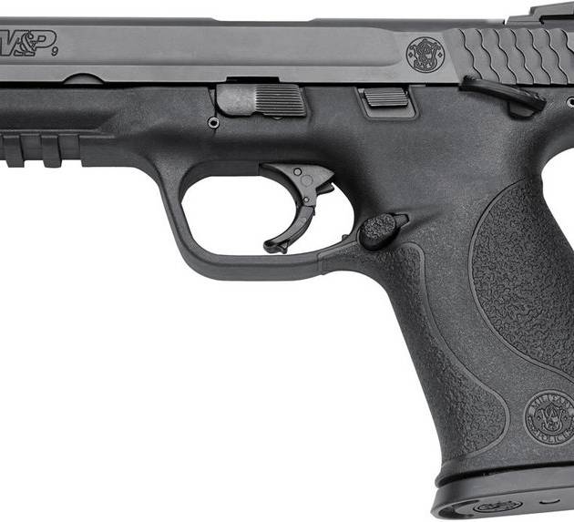 Smith & Wesson M&P9 9mm with Night Sights and 3 Magazines For Sale Europe