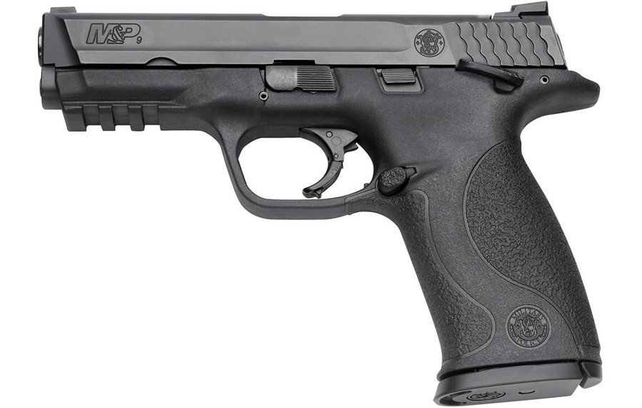 Smith & Wesson M&P9 9mm with Night Sights and 3 Magazines For Sale Europe